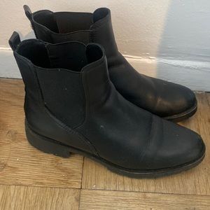 Sam Edelman Chelsea Boots